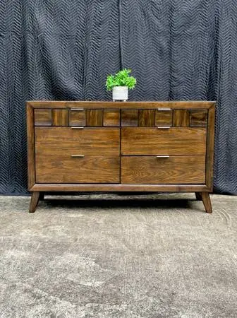 Ashley Furniture Debeaux Dresser - 6 Drawers