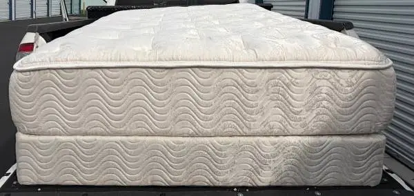 *NICE* Restonic Accord Full size Plush Mattress w/matching Box/Frame