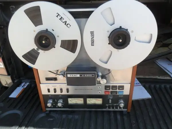 TEAC A-6300 REEL TO REEL THE BIG KAHUNA SERVICED WITH 2 REELS & TAPE