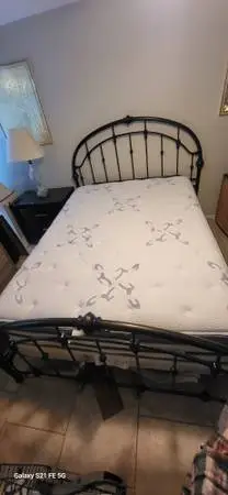 Queen size bedroom set