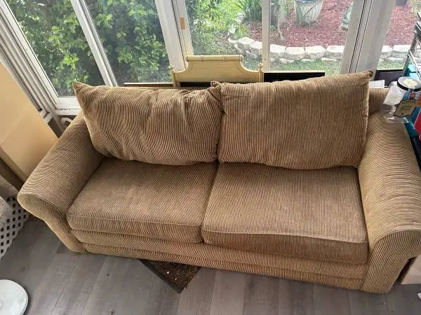pull out couch
