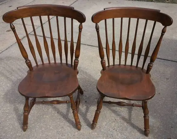 Vintage Heywood Wakefield Dining Table Chairs (2) NICE!
