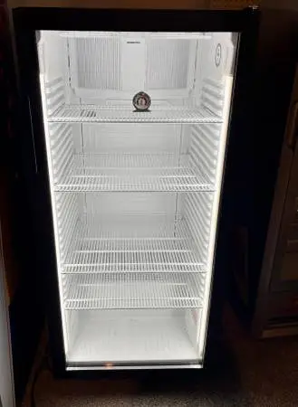 Liebherr Commercial Quality Glass Door Electric Refrigerated Cooler