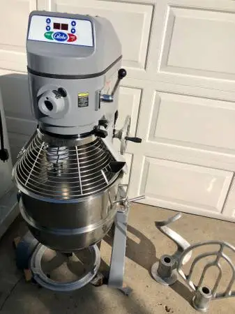 Globe Dough Mixer 60 qt.