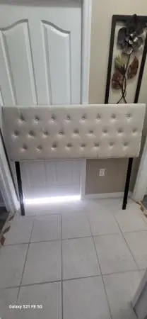 Full zize bed