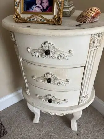 Accent Table