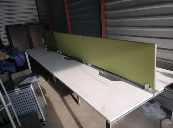 6-PERSON OPEN-CONCEPT CUBICLE TABLE SETUP