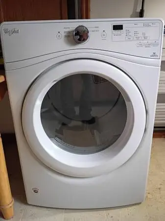 NEW WHIRLPOOL GAS DRYER  EXCELLENT