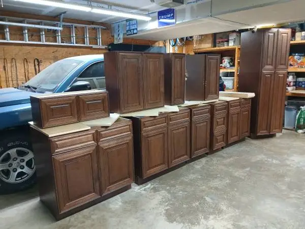 New Kitchen Cabinets