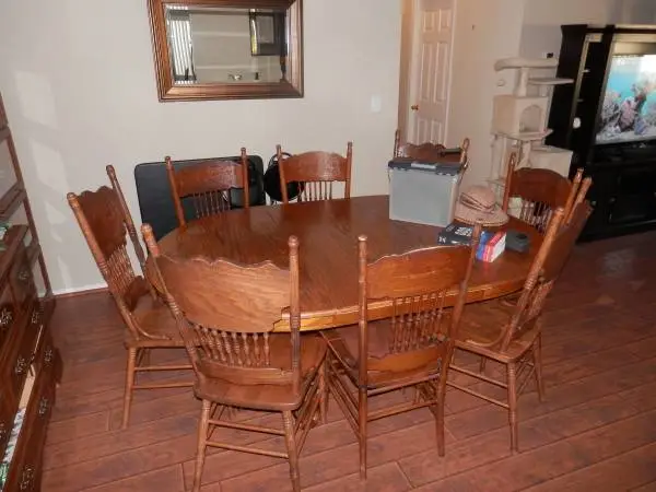 Oak Clawfoot Dining Table with leaf and 8 chairs
