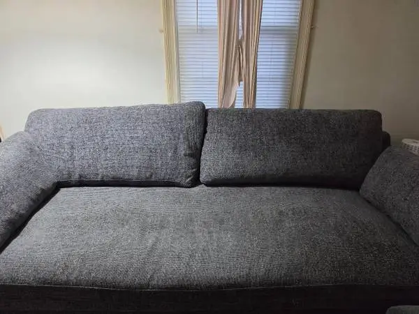 NEW LARGE COUCH 1 MONTH OLD  TOO BIG FOR MY HOUSE