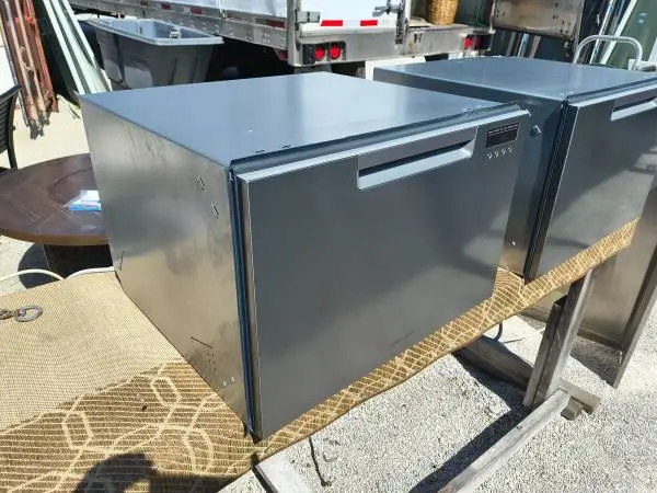 SS Fisher & Paykel Single Drawer Dishwasher Model # DD24SAX9 Used
