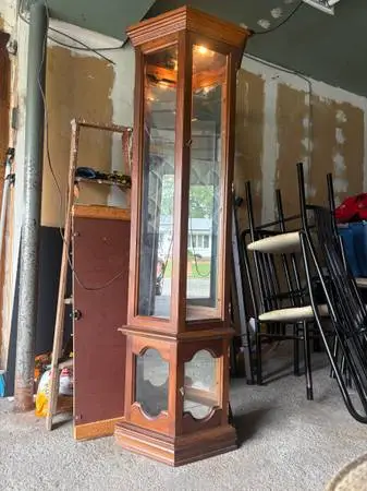 Fine Wood Curio Cabinet