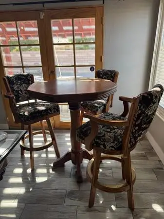 BAR TABLE AND CHAIRS SET