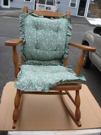 FOR SALE CLASSIC ROCK MAPLE ROCKER