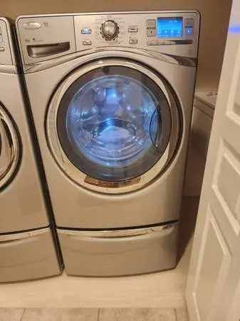 Whirlpool WFW97HEXL2 Washer and pedestal for Sale