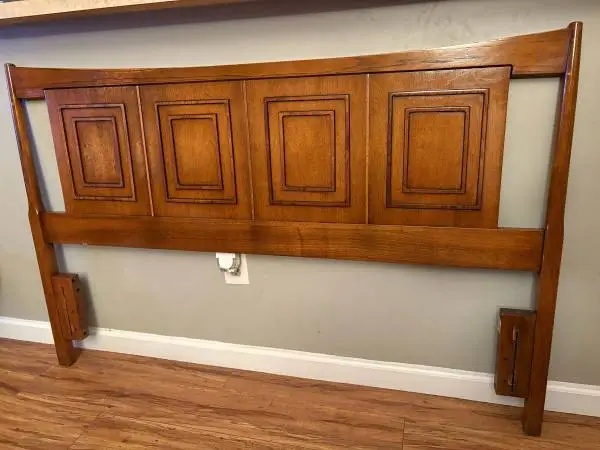 Broyhill Sculptra Mid-Century Modern Walnut Queen Size Headboard, 1960s