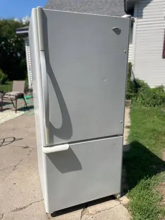 30” Maytag fridge/freezer