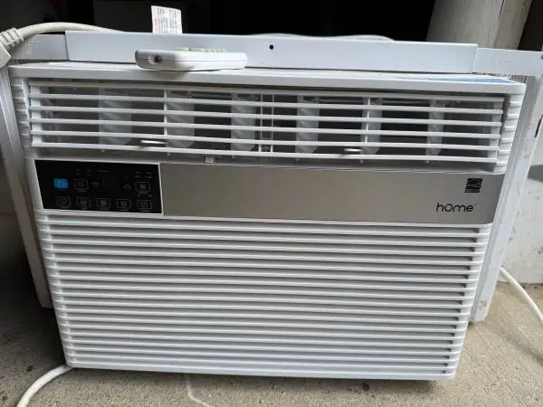 h0melabs 12,000 BTU air conditioner (window mount)