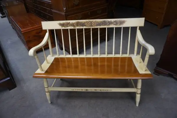 Hitchcock Decans Bench