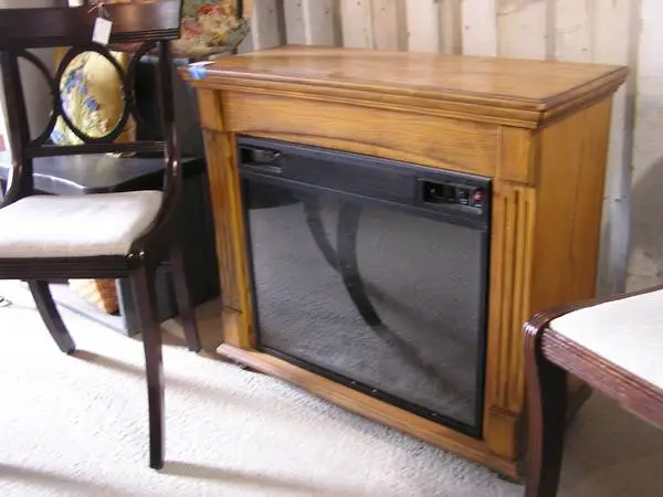 ELECTRIC HEATER WITH CABINET