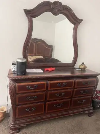 Moving Sales - Havertys Solid Wood furniture