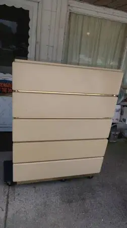 5 DRAWER MID-CENTURY CREST