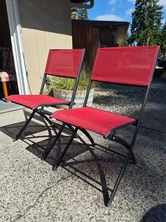👍Matched PAIR OUTDOOR RED Folding Chairs-Excellent Condition!!