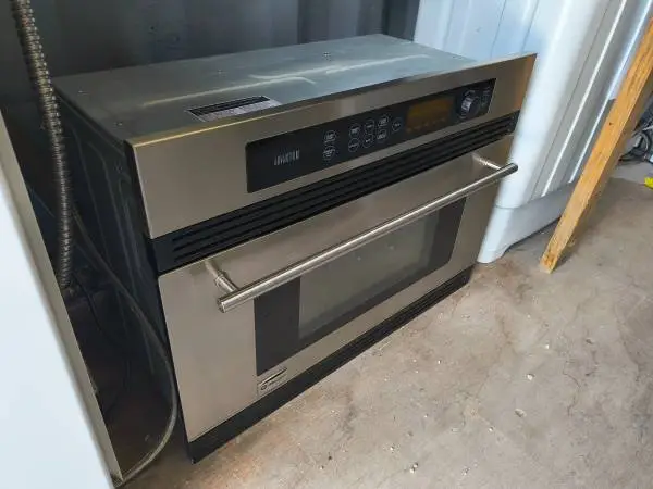 SS GE Monogram Built-In Oven 1.6 Cu Ft Model # ZSC2001FSS Used