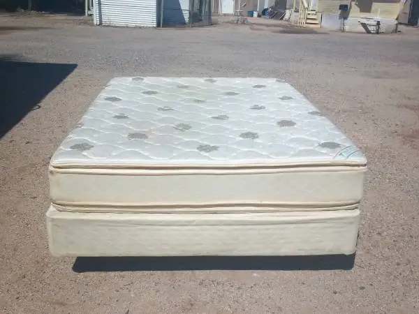 Complete Queen Bed