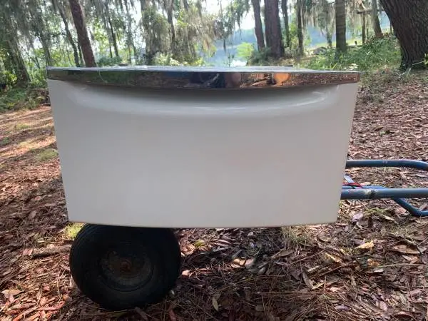 WASHER / DRYER PEDESTAL - NICE CONDITION - DELIVERY AVAILABLE