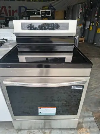 Brand new Frigidaire stove with free delivery