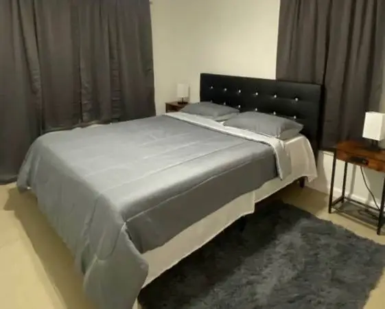 Like New Queen Size Bed Frame w/ Zinus Memory Foam Mattress
