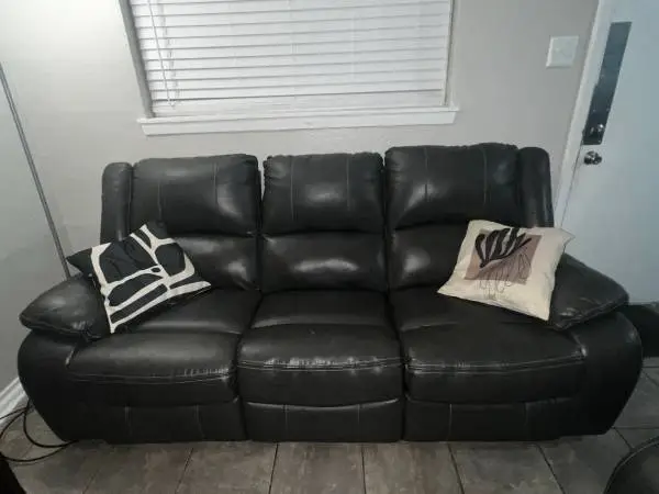 Nice (4 seat recliner) sofa set