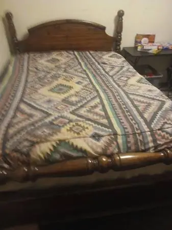 Full size/double bed