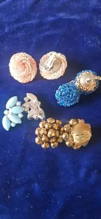 Earrings-1950s clip ons