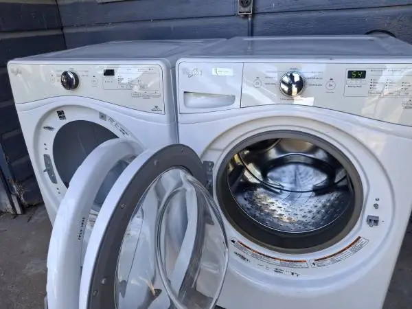 Great Working Washer Dryer Set For Sale
