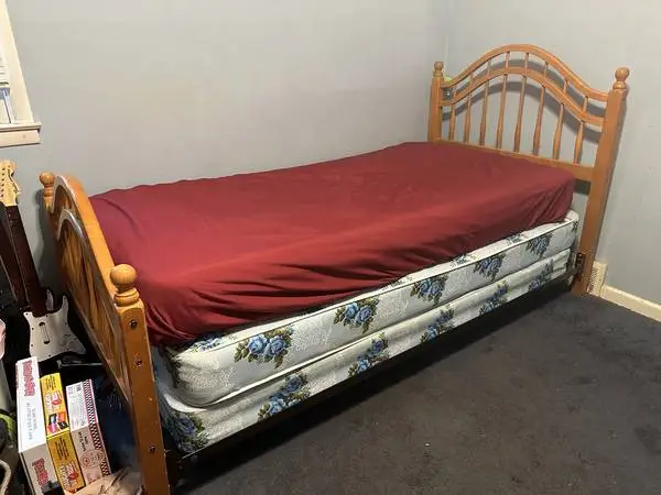 TWIN BED