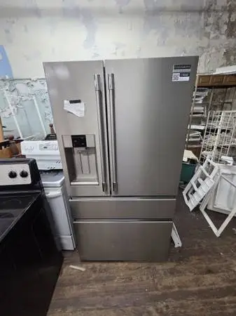 Refrigerator has been tested works great in very good condition
