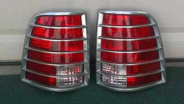 2002-2005 Mercury Mountaineer Tail Lights