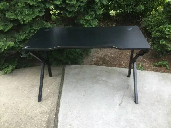 Computer workstation Table or Gaming table