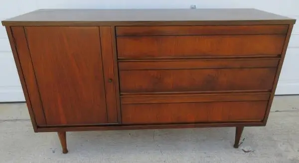 Mid Century Modern Buffett / T.V. Stand