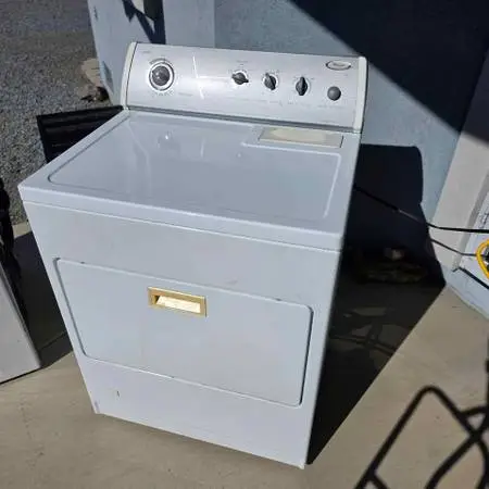Whirlpool washer and gas (propane) dryer on good shape