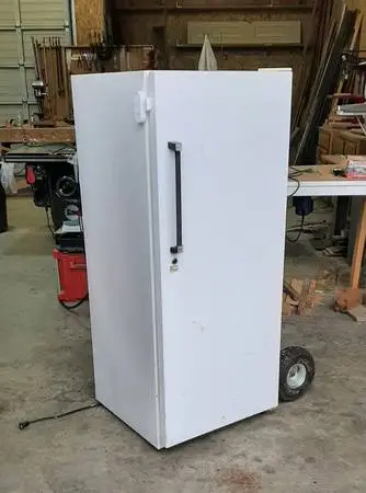 Freezer -- Kenmore Coldspot 16 cu.ft.