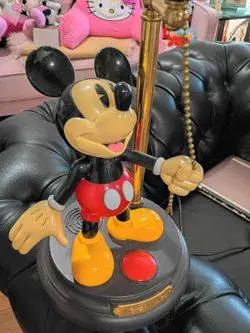Mickey Mouse lights up
