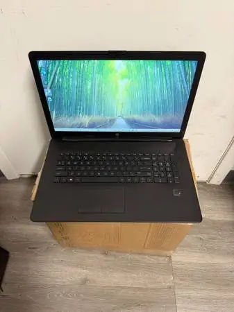 HP 17  laptop, intel 10th gen, 16Gb ddr4 ram, SSD, Office 2024 Pro