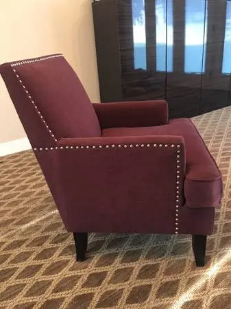PLUM ACCENT CHAIR