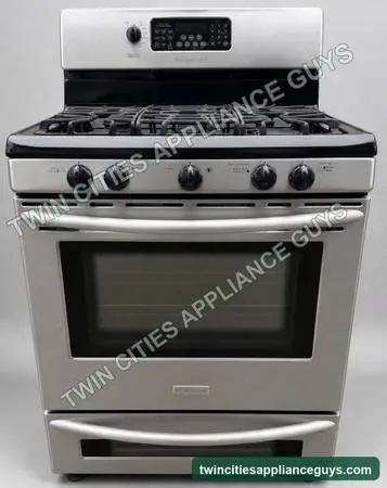 Frigidaire Professional 30-Inch Double-Oven Gas Range — $350