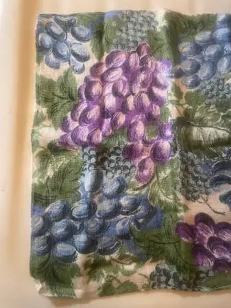 QUALITY  VINTAGE  TEXTILES   / Set of  8