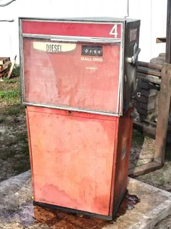 Bennett Gas Station Pump Dispenser